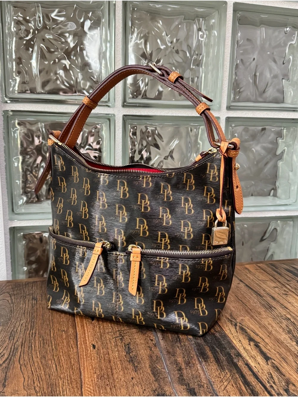 Dooney & Bourke retails $198